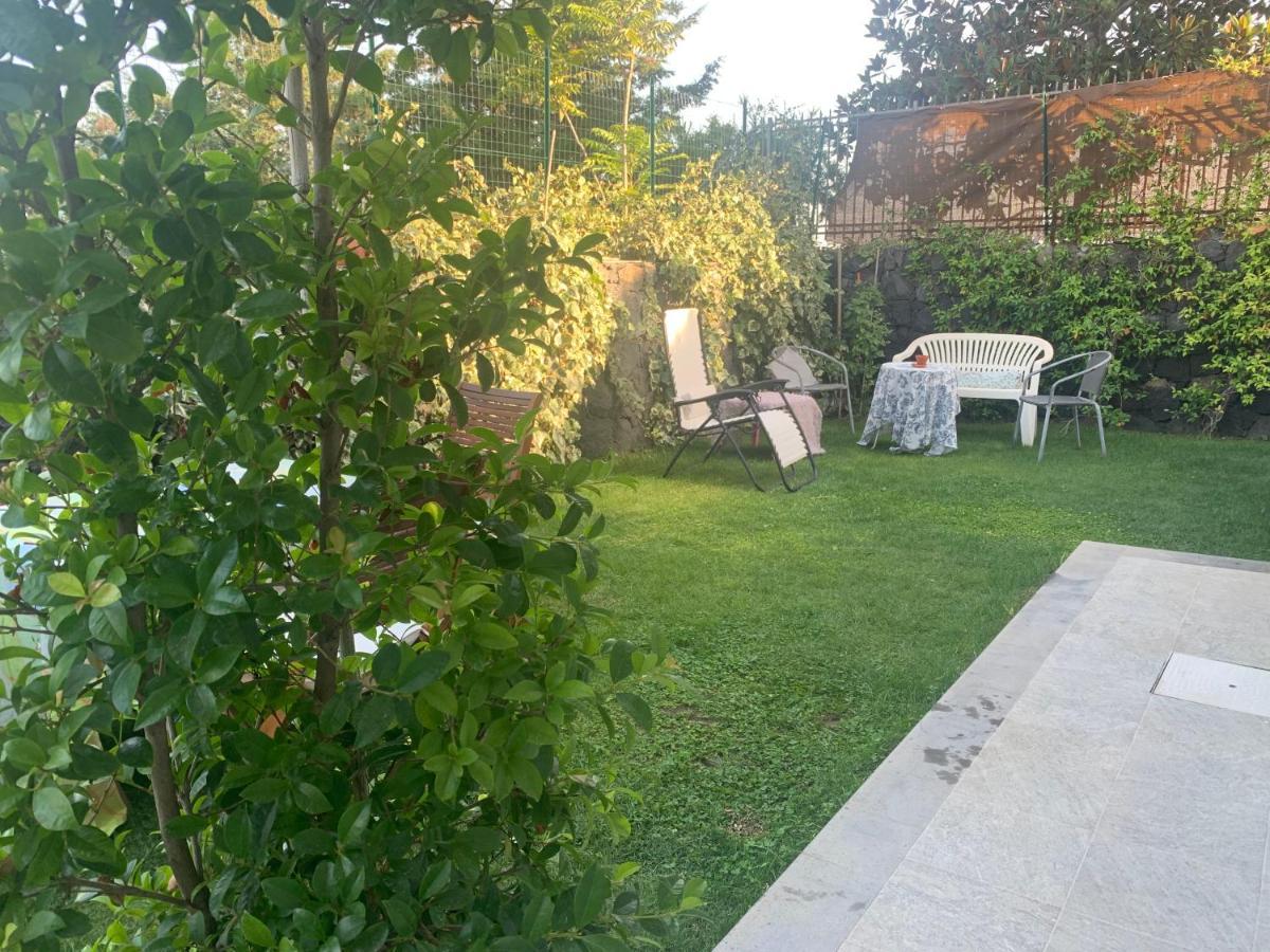 Villa In Affitto Ragalna Exterior foto